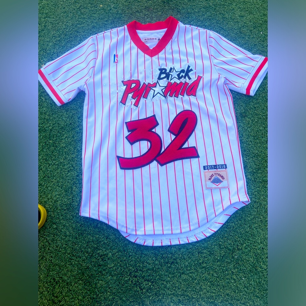 Black Pyramid, Vintage Jersey, Basketball jersey, 90’s style, retro.